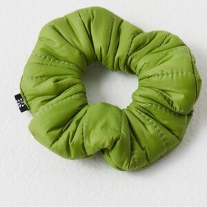 NWT FP Movement Sports Puffer Scrunchie - New Green